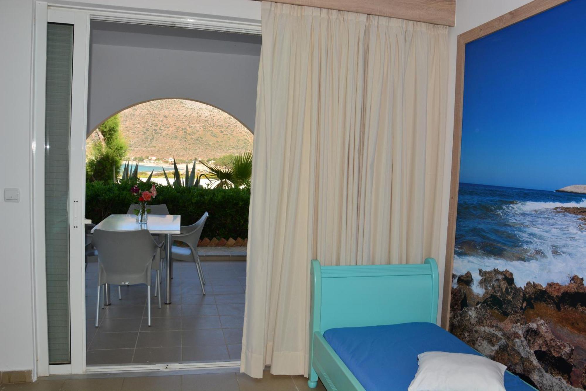 Blue Beach Villas Apartments Stavrós Quarto foto